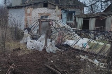 Binnen des Tages Nikopol mit Artillerie und Drohnen attackiert, es gibt Zerstörungen