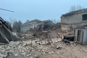 Tir de missile sur Slovyansk : un atelier de céramique détruit, les fenêtres d'un jardin d'enfants brisées