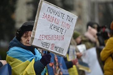 Familiares de militares exigen en Zaporiyia la desmovilización después de 18 meses de servicio militar