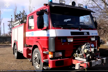Sweden hands over fire truck, medical devices to Mykolaiv region