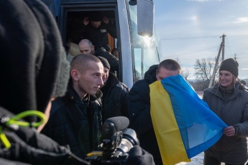 ウクライナ、ロシアとの捕虜交換で２０７名の帰還に成功