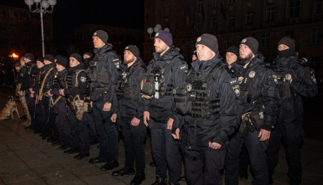 Новорічна ніч в Україні минула без суттєвих правопорушень, але з російськими атаками - поліція