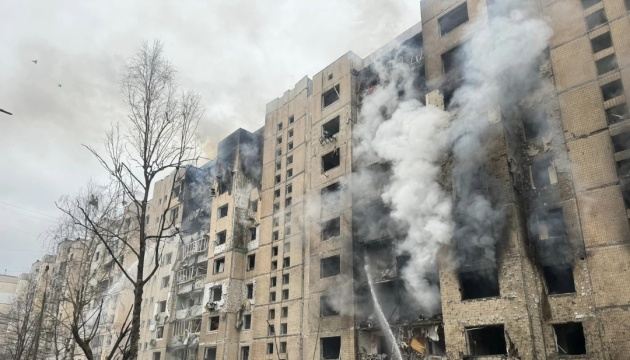 Масований обстріл Києва: як рятували мешканців будинку на Солом’янці