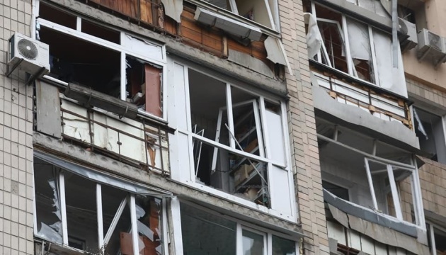 Region Kyjiw: Elf Hochhäuser und zwei Schulen bei feindlichem Angriff beschädigt