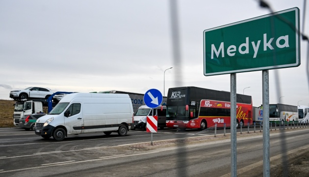 Se bloquea de nuevo el paso de camiones en el puesto de control Medyka-Shegyni