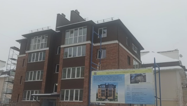 В Ірпені завершують відновлення 15-квартирного будинку