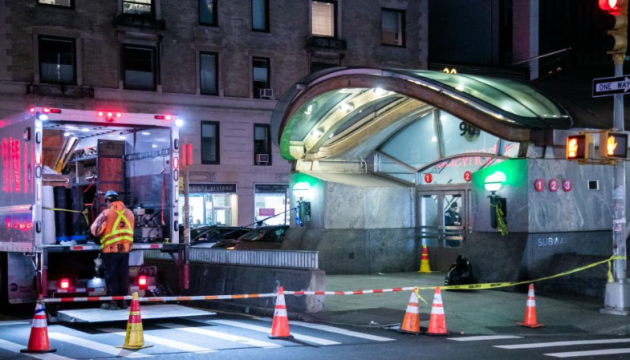 У Нью-Йорку зіштовхнулися два поїзди метро, є поранені
