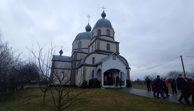 На Хмельниччині ще одна парафія перейшла до ПЦУ