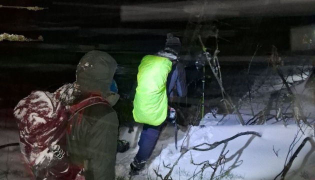 На Закарпатті відшукали польських туристів, які заблукали у горах