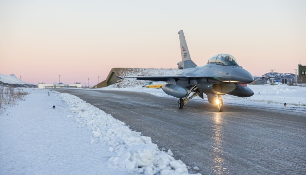 У Данії приземлилися норвезькі F-16, на яких навчатимуть українських пілотів