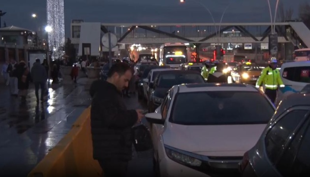 В Анкарі сталася ДТП за участю 26 автомобілів, є постраждалі