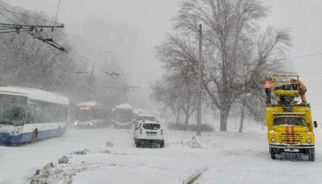 У Молдові снігопад залишив десятки населених пунктів без світла, не працюють школи