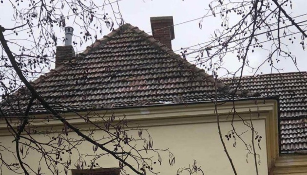 На Львівщині відремонтували пошкоджений новорічної ночі дах сімейного гуртожитку