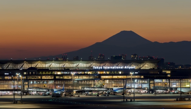 У Японії оголосили надзвичайні заходи безпеки після зіткнення літаків в аеропорту