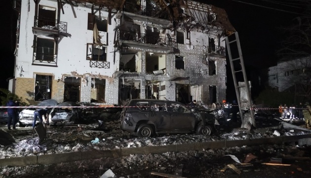 Beschuss eines Hotels in Charkiw: 13 Menschen verletzt, darunter ausländischer Journalist