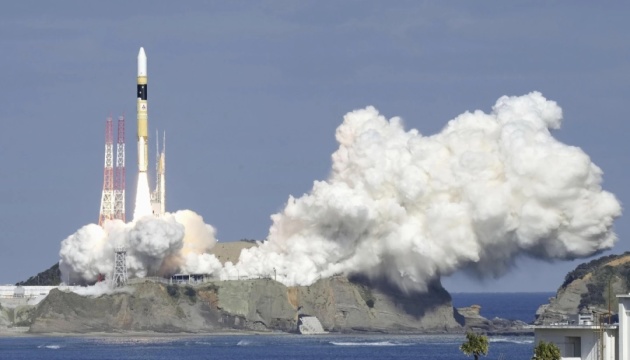 Японія запустила супутник для збору інформації про КНДР