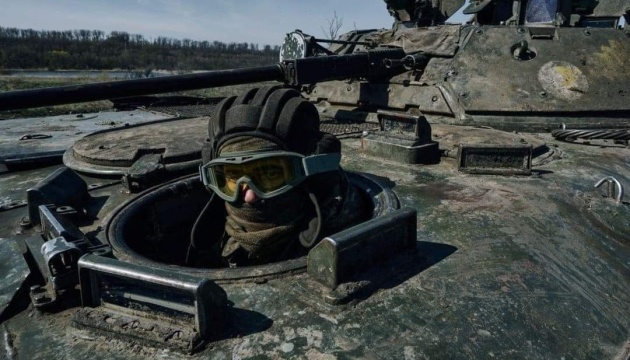 Las fuerzas ucranianas repelen 57 ataques enemigos en el frente