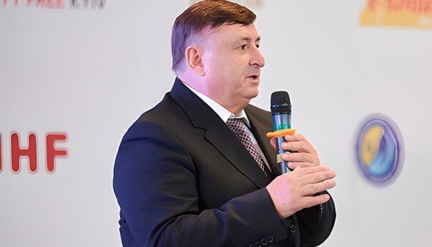 Почесний президент Федерації хокею України Анатолій Брезвін удостоєний нагороди IIHF