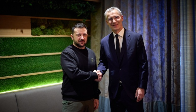 Selenskyj trifft sich mit NATO-Generalsekretär in Davos