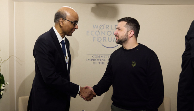 À Davos, le président ukrainien a rencontré ses homologues ruandais et singapourien