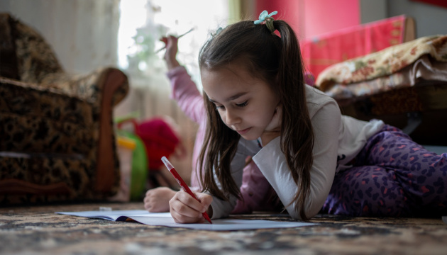 ЮНІСЕФ Україна оголошує дитячий конкурс “Поезія заради миру”