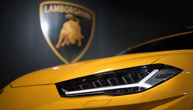 Lamborghini вперше продала понад 10 тисяч авто за рік