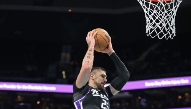 Баскетбол: Лень зіграв у матчі НБА, Войналович набрав 10 очок в Єврокубку