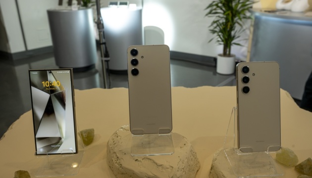 Samsung презентував смартфони зі ШІ на базі Google