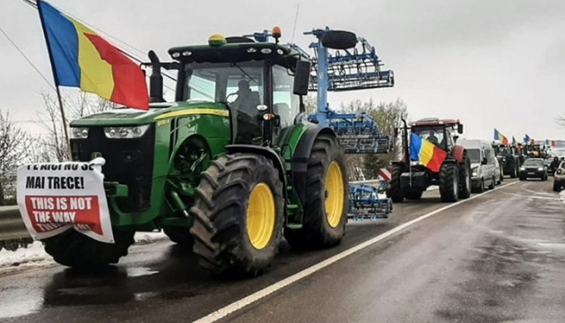 Rumänische Landwirte blockieren Grenzübergang Dyakovo-Halmeu