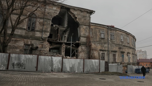 В Одесі обвалилася стіна лікарні, яку збудували на початку XIX століття