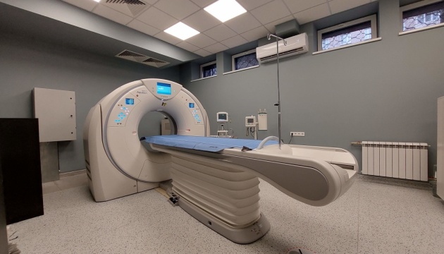 В обласному кардіоцентрі Дніпра змонтували сучасний компʼютерний томограф