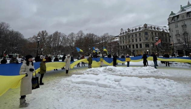 В Осло українська громада провела акцію «ланцюг єдності»