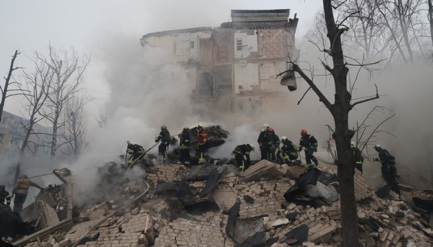 Le bilan du bombardement russe sur Kharkiv a grimpé à onze morts