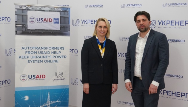 USAID передало Укренерго два високовольтних трансформатори