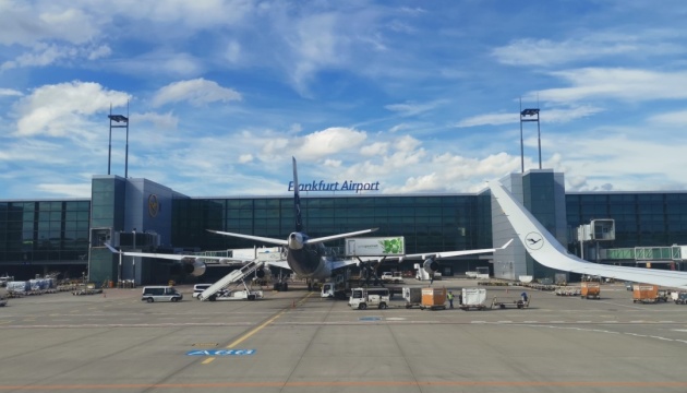Працівники служби безпеки аеропортів Німеччини оголосили страйк
