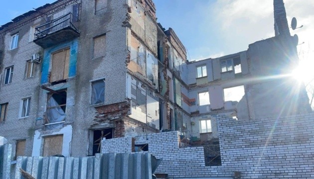У Слов’янську відновлюють три багатоквартирні будинки, зруйновані росіянами