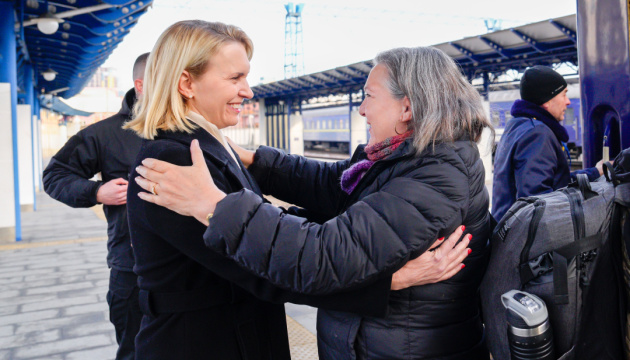 Victoria Nuland arrives in Kyiv