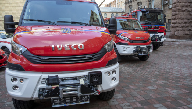 Київ отримав від німецьких партнерів п’ять пожежних автомобілів 