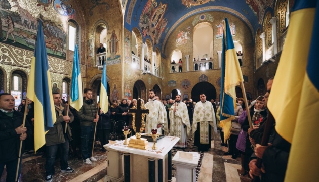 У Римі українці вшанували пам’ять Героїв Крут молитвою