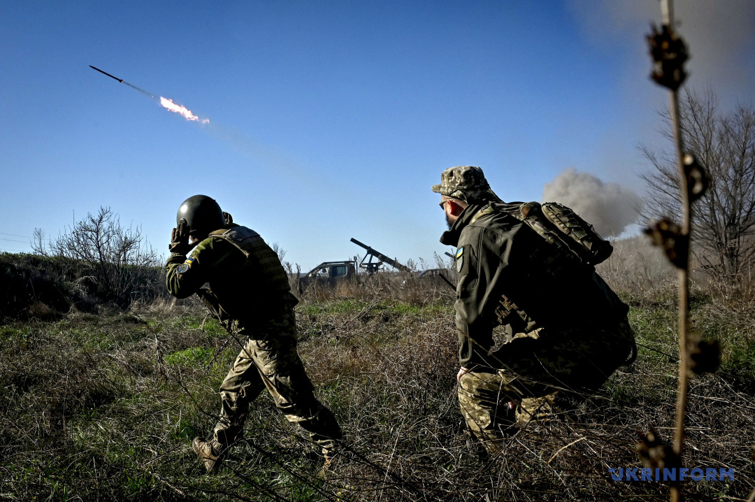 Żołnierze 108. odrębnej brygady Wojsk Obrony Terytorialnej Sił Zbrojnych Ukrainy, którzy bronią Ukrainy przed rosyjskim agresorem w obwodzie zaporoskim, 4 listopada 2023 r.