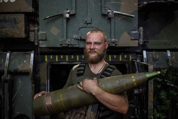 Чехія знайшла близько 800 тисяч артилерійських снарядів і натівського, і радянського калібрів, які можна відправити в Україну за кілька тижнів