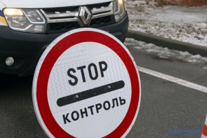 На Київщині водій відмовився надати документи для перевірки і скоїв наїзд на працівника ТЦК