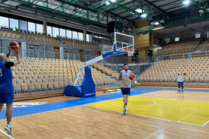 Збірна України з баскетболу провела перше тренування в Копері