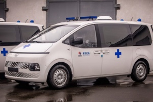 Медикам Дніпропетровщини передали від Кореї дві «швидкі» для евакуації поранених бійців