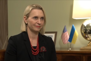 Брінк звернулася до американців щодо підтримки України: Це вирішальний момент
