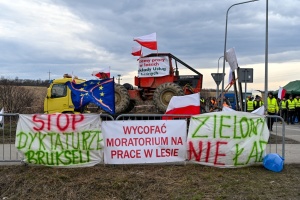 Польські фермери повністю заблокували КПП «Шегині» на кордоні з Україною