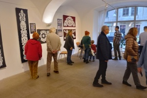 У Чехії відкрилась виставка «кам'яних вишиванок» з Нової Каховки