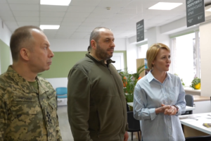 Umerov y Syrsky visitan el Centro de Reclutamiento en Lviv 