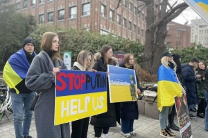 Українці провели акцію протесту біля російської дипмісії в Сеулі