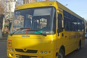 Чернігівщина отримала п'ять шкільних автобусів з Франції